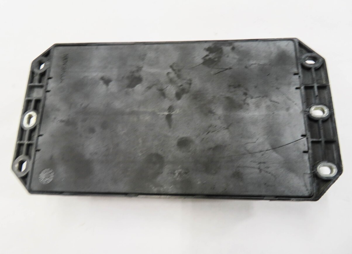 Thumbnail 5: 2010 RANGE ROVER (L322) REAR FUSE BOX