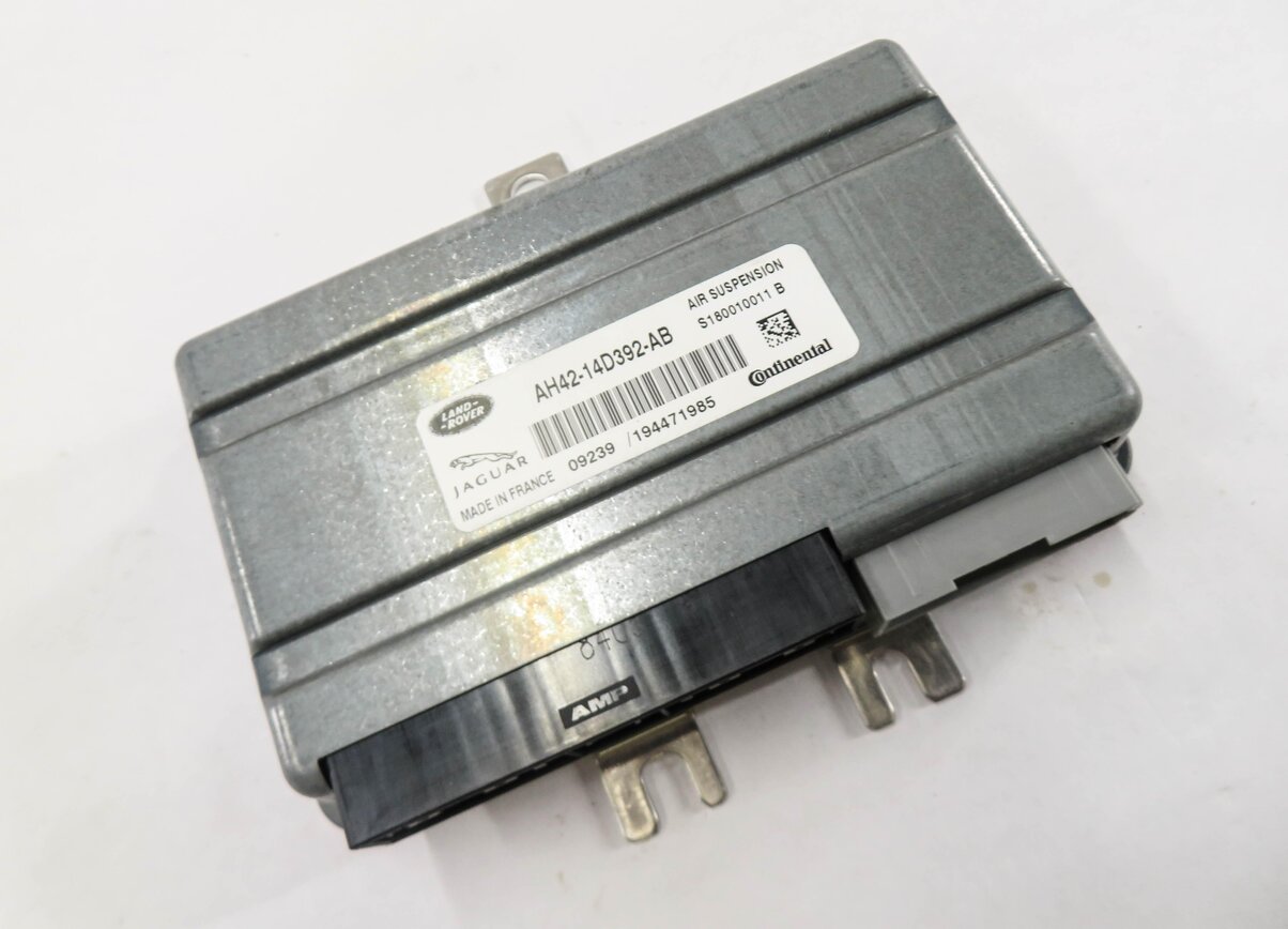 10-16 LR4 - RANGE ROVER SPORT (L320) AIR SUSPENSION COMPRESSOR MODULE (HITACHI)