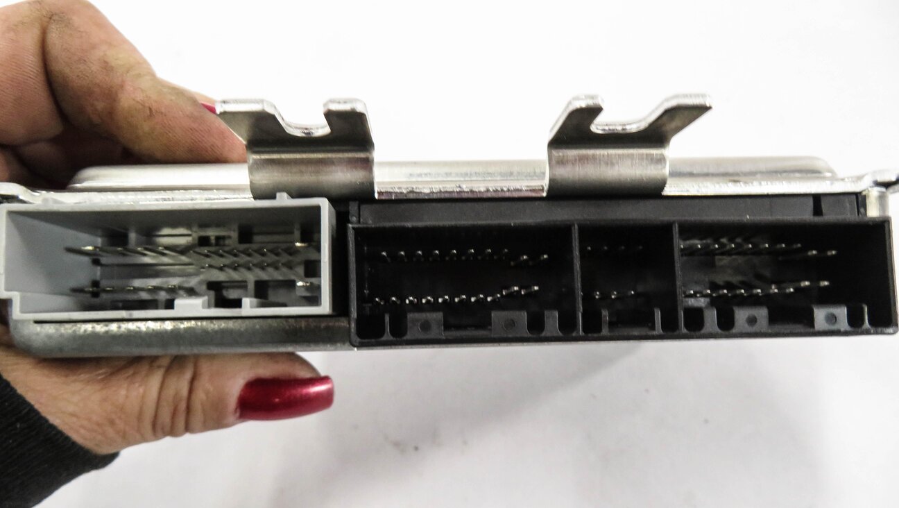 Thumbnail 6: 10-16 LR4 - RANGE ROVER SPORT (L320) AIR SUSPENSION COMPRESSOR MODULE (HITACHI)