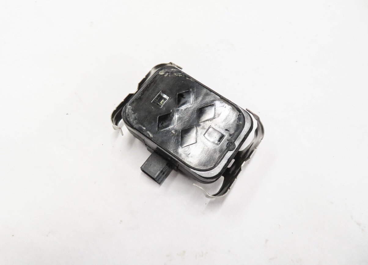 2010-2016 LR2 LR4 RANGE ROVER SPORT (L320 L322) WINDSHIELD WIPER RAIN SENSOR
