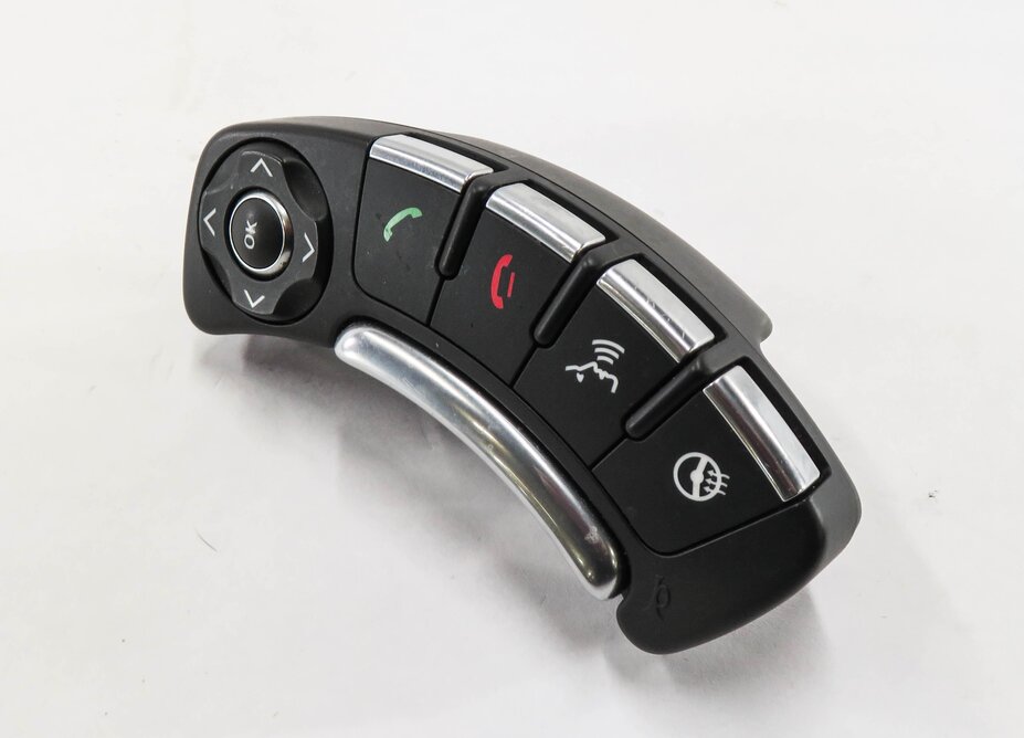 2010 RANGE ROVER (L322) RIGHT STEERING WHEEL SWITCH BUTTON (HEATED)