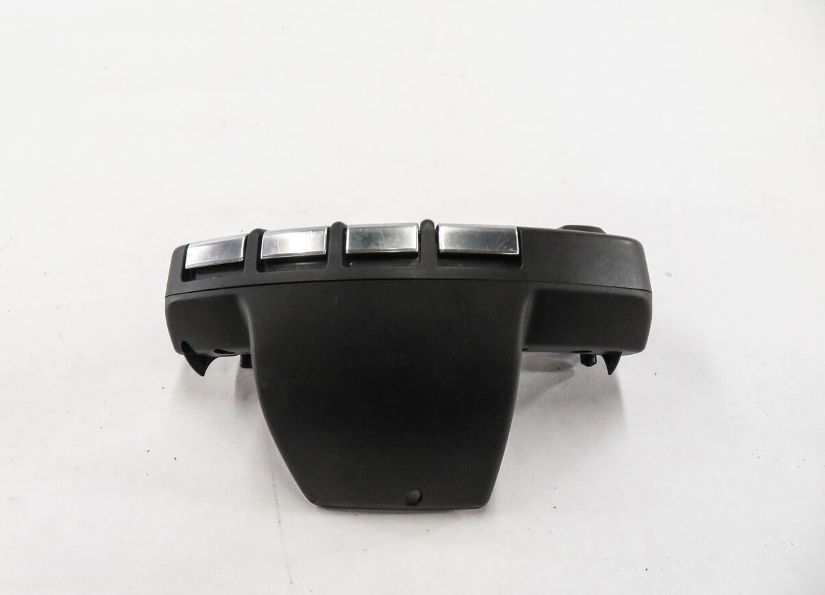 Thumbnail 5: 2010 RANGE ROVER (L322) RIGHT STEERING WHEEL SWITCH BUTTON (HEATED)