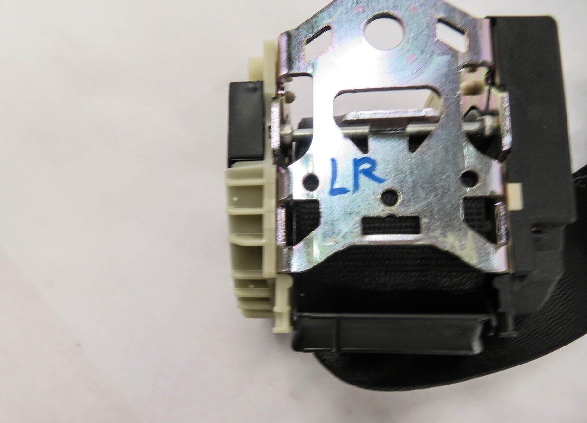 Thumbnail 6: 2010 RANGE ROVER (L322) LEFT REAR SEAT SEATBELT RETRACTOR (BLACK)