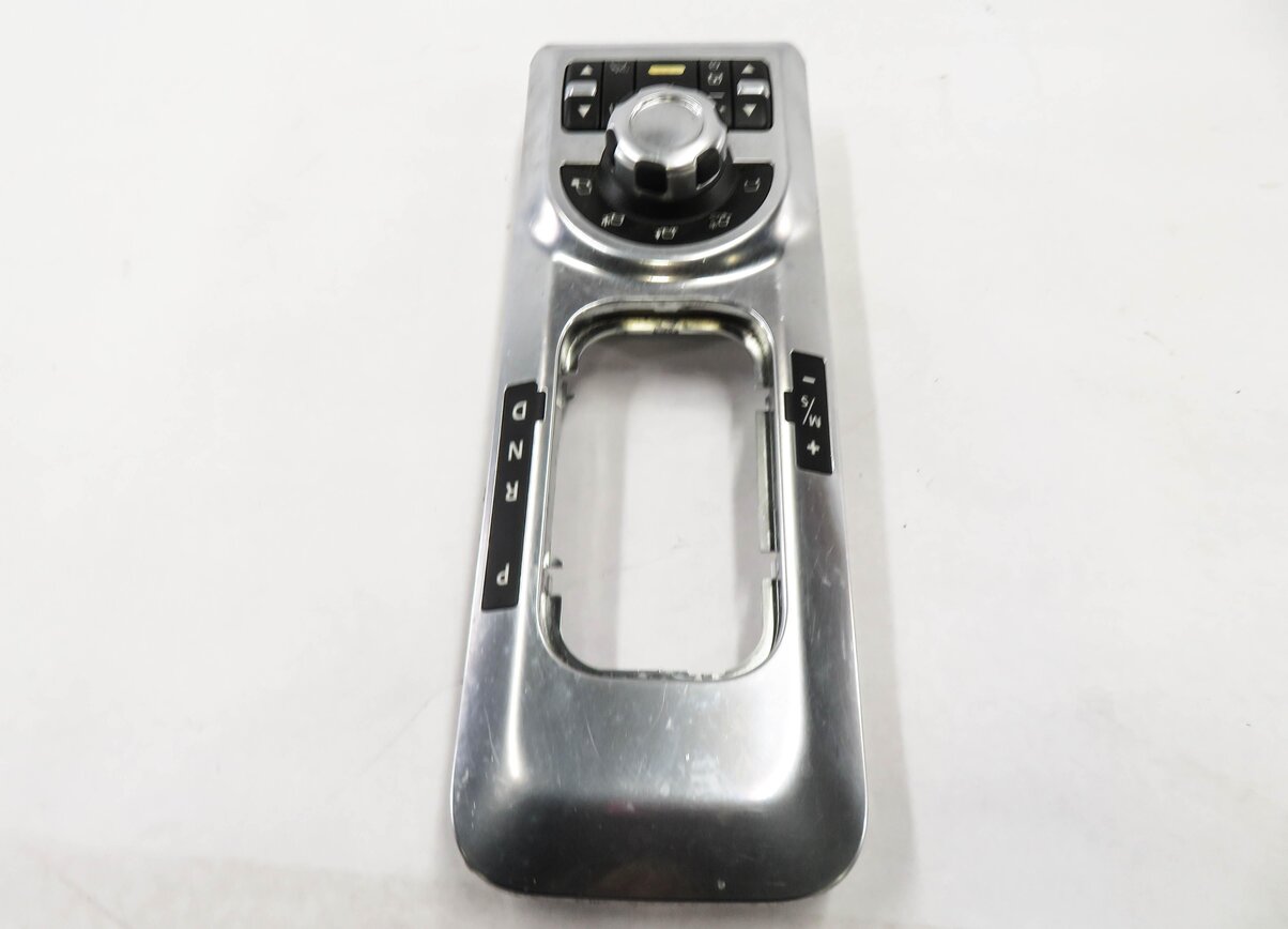 Thumbnail 6: 2010 RANGE ROVER (L322) SHIFTER TRIM w/ TERRAIN CONTROL SWITCH
