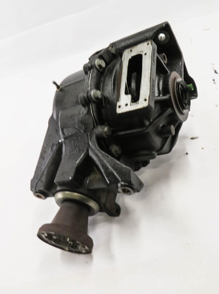 Thumbnail 2: 10-12 RANGE ROVER (L322) REAR LOCKING DIFFERENTIAL GEAR CARRIER w/o MOTOR (3.54)