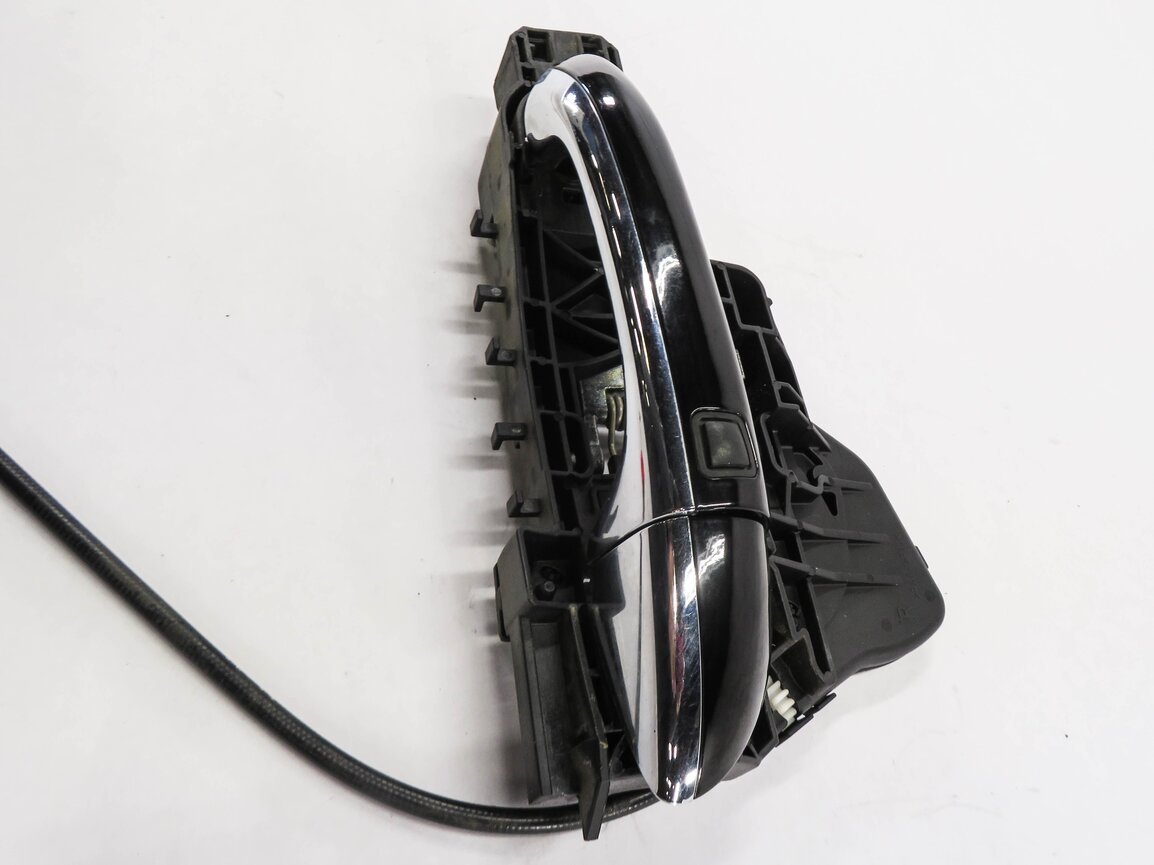 Thumbnail 4: 2009 MERCEDES GL320 (X164) RIGHT REAR EXTERIOR KEYLESS DOOR HANDLE (BLACK)