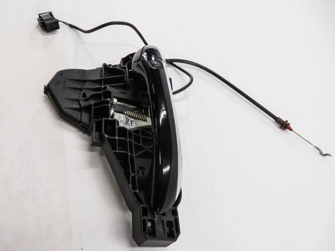 Thumbnail 4: 2009 MERCEDES GL320 (X164) RIGHT FRONT PASSENGER KEYLESS DOOR HANDLE (BLACK)