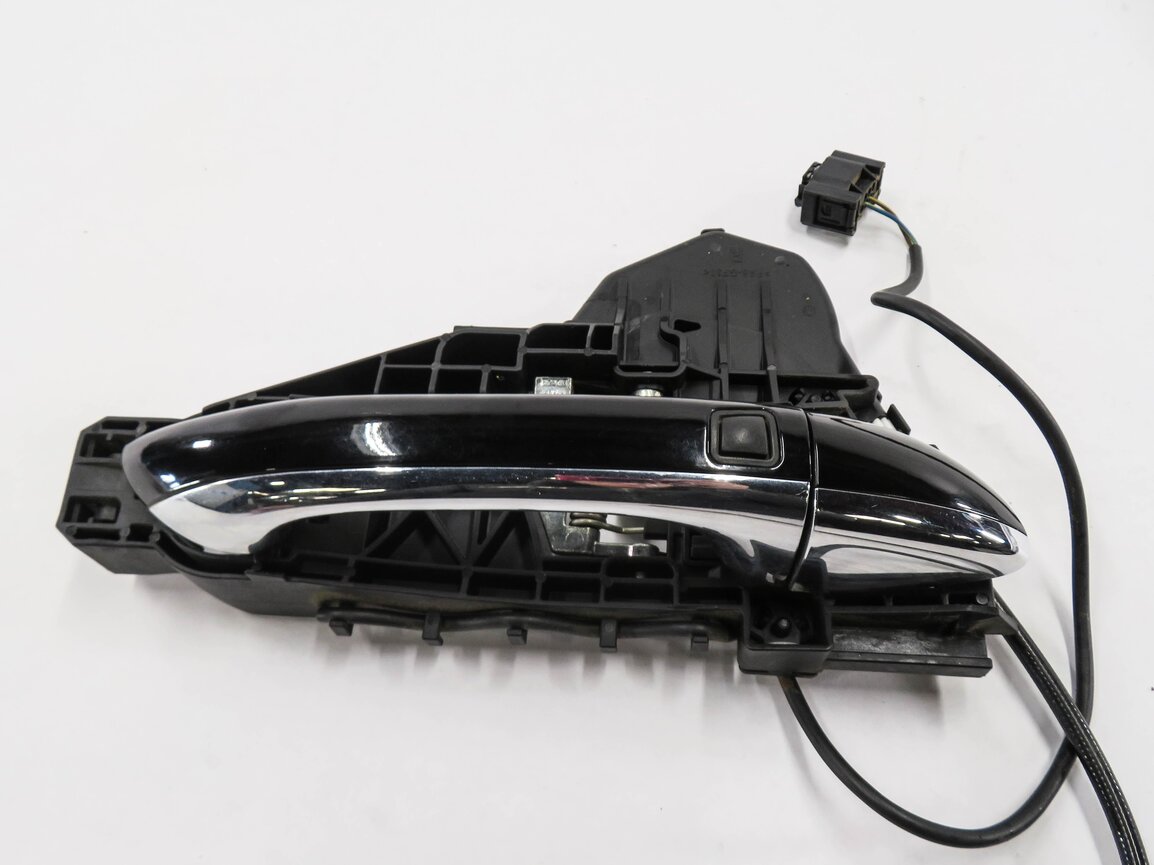 Thumbnail 5: 2009 MERCEDES GL320 (X164) RIGHT FRONT PASSENGER KEYLESS DOOR HANDLE (BLACK)