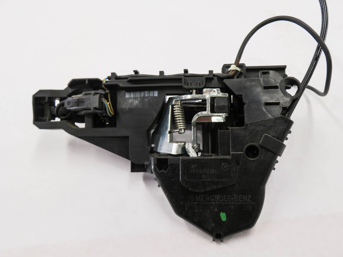 Thumbnail 6: 2009 MERCEDES GL320 (X164) RIGHT FRONT PASSENGER KEYLESS DOOR HANDLE (BLACK)