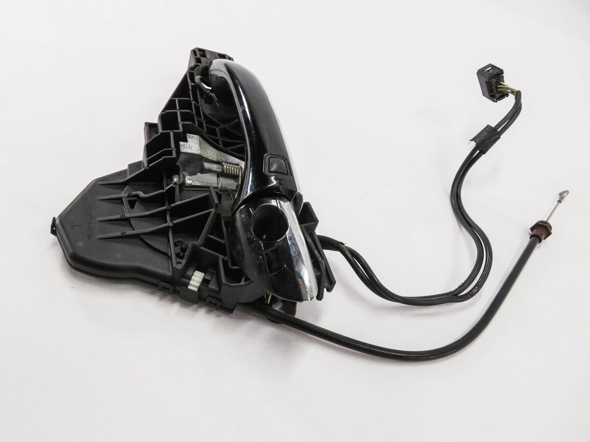 Thumbnail 4: 2009 MERCEDES GL320 (X164) LEFT FRONT DRIVER KEYLESS DOOR HANDLE (BLACK)