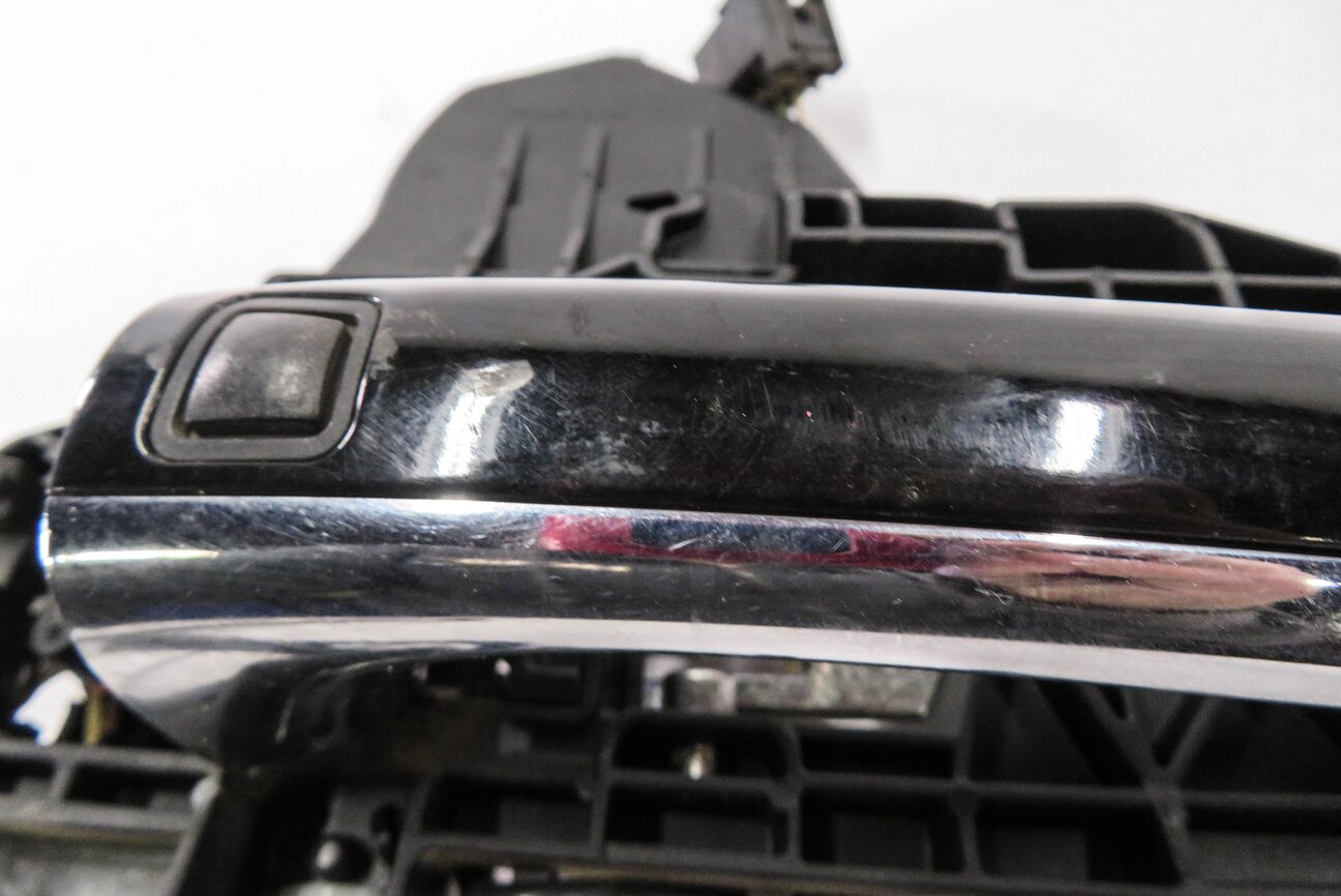 Thumbnail 9: 2009 MERCEDES GL320 (X164) LEFT FRONT DRIVER KEYLESS DOOR HANDLE (BLACK)