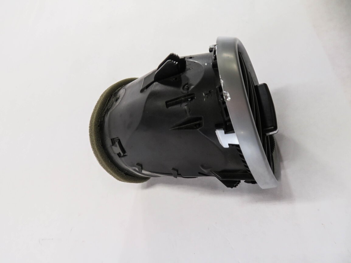 Thumbnail 3: 2009 MERCEDES GL320 (X164) LEFT FRONT DRIVER OUTER DASH HEATER A/C AIR VENT