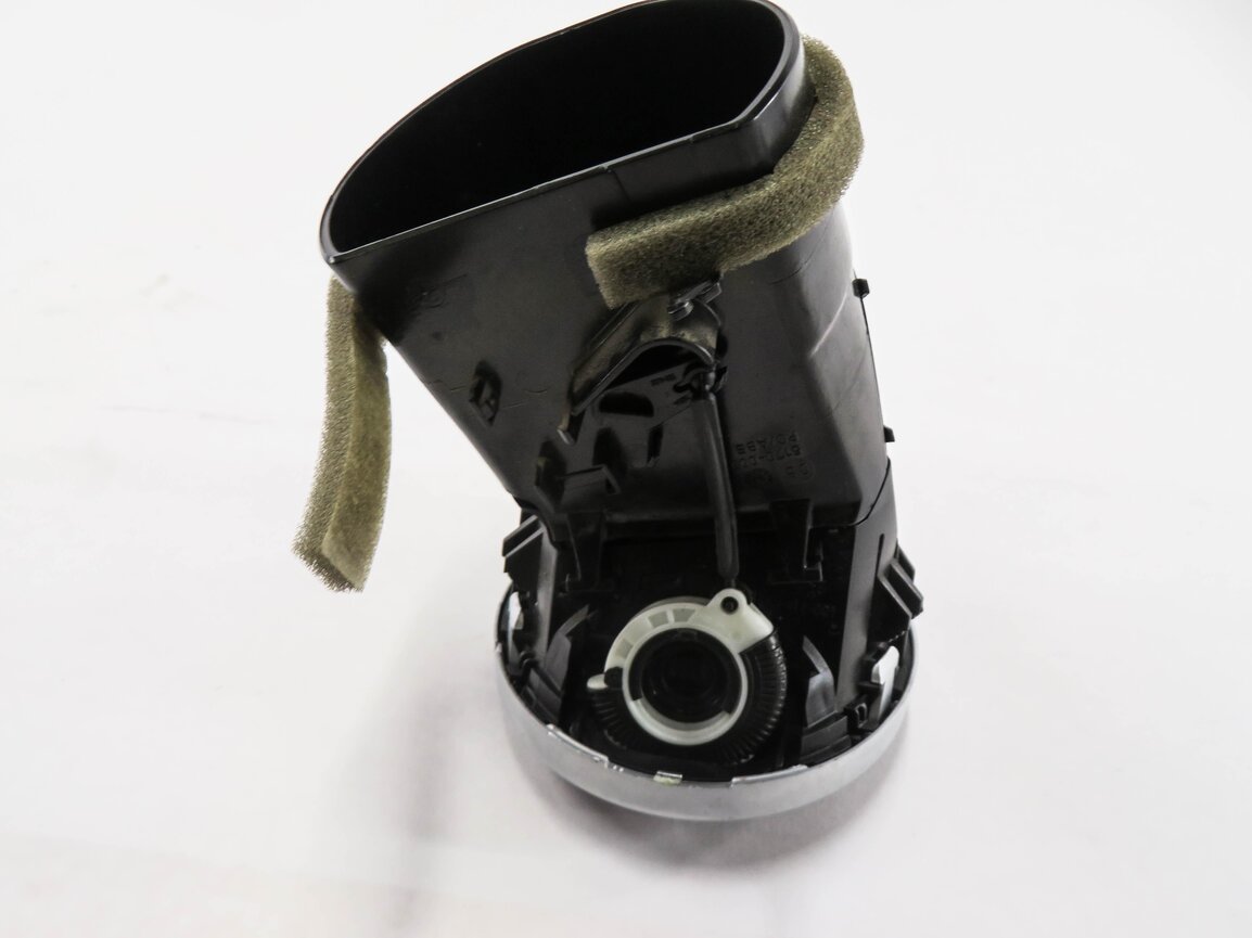Thumbnail 6: 2009 MERCEDES GL320 (X164) LEFT FRONT DRIVER OUTER DASH HEATER A/C AIR VENT