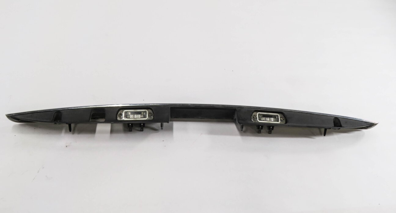 2009 MERCEDES GL320 (X164) REAR TRUNK HANDLE w/ LICENSE PLATE LIGHTS (CHROME)