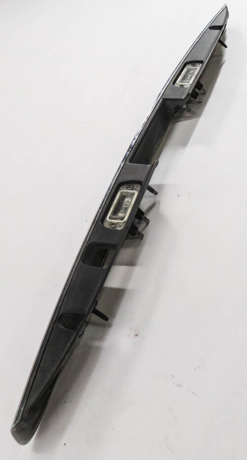 Thumbnail 2: 2009 MERCEDES GL320 (X164) REAR TRUNK HANDLE w/ LICENSE PLATE LIGHTS (CHROME)