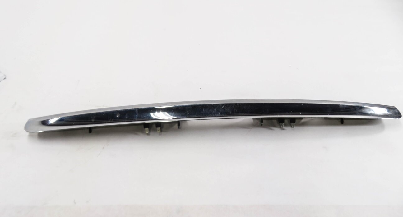 Thumbnail 5: 2009 MERCEDES GL320 (X164) REAR TRUNK HANDLE w/ LICENSE PLATE LIGHTS (CHROME)