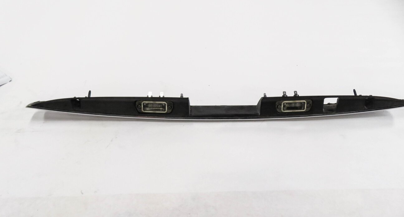 Thumbnail 7: 2009 MERCEDES GL320 (X164) REAR TRUNK HANDLE w/ LICENSE PLATE LIGHTS (CHROME)