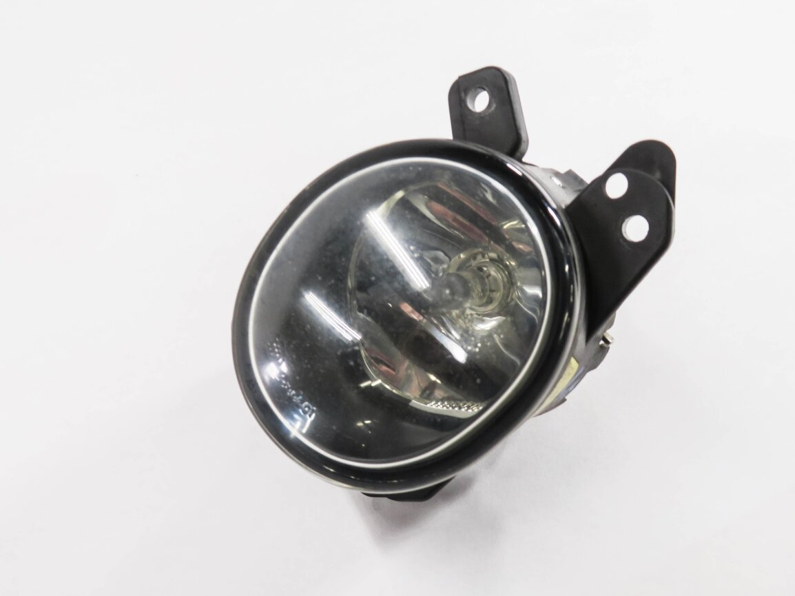 Thumbnail 1: 2006-2013 MERCEDES C300 C350 GL320 GL450 GL550 ML320 ML350 - LEFT FOGLIGHT LAMP