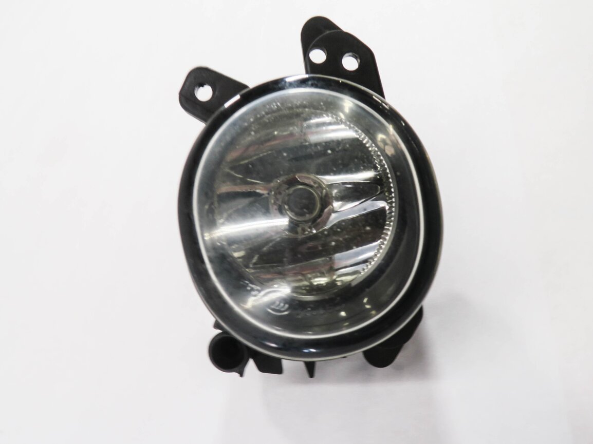 Thumbnail 3: 2006-2013 MERCEDES C300 C350 GL320 GL450 GL550 ML320 ML350 - LEFT FOGLIGHT LAMP