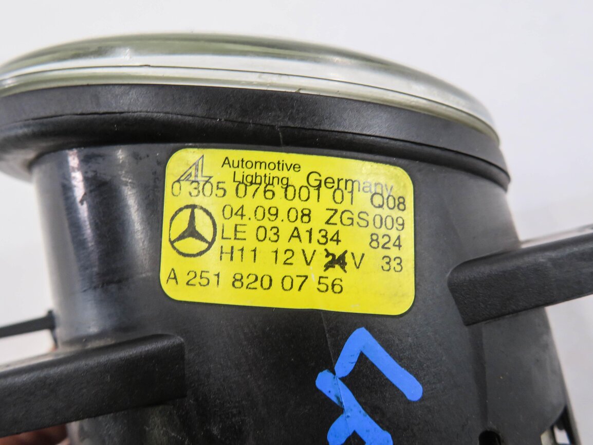 Thumbnail 6: 2006-2013 MERCEDES C300 C350 GL320 GL450 GL550 ML320 ML350 - LEFT FOGLIGHT LAMP