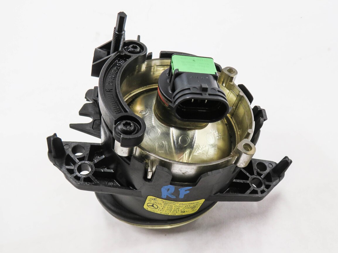 Thumbnail 5: 2006-2013 MERCEDES C300 C350 GL320 GL450 GL550 ML320 ML350 - RIGHT FOGLIGHT LAMP
