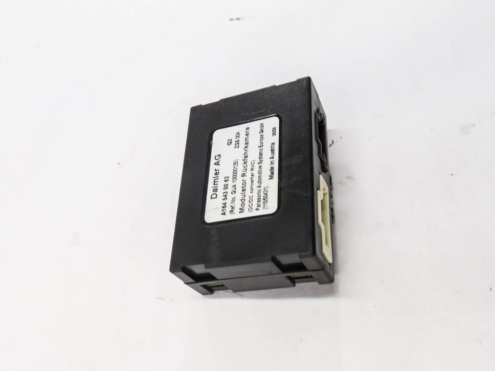Thumbnail 3: 2009 MERCEDES GL320 (X164) REARVIEW CAMERA CONTROL MODULE
