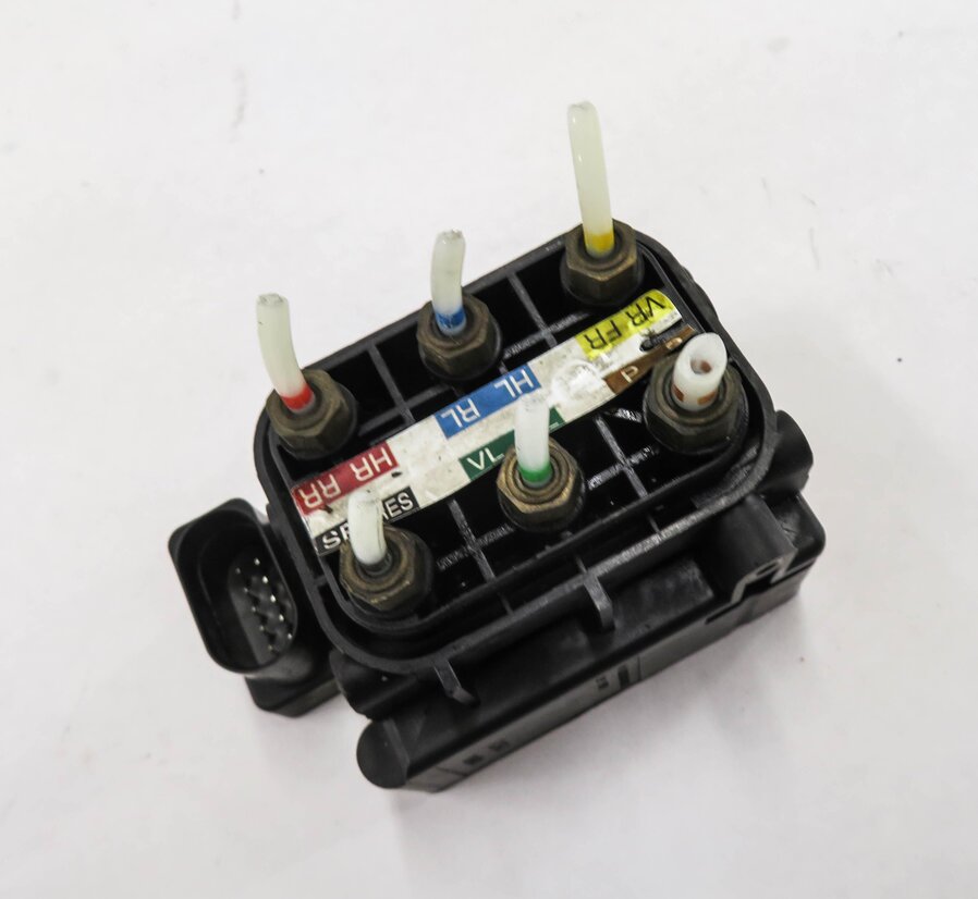 2009 MERCEDES GL320 (X164) AIR SUSPENSION VALVE BLOCK