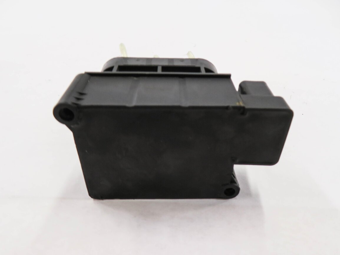 Thumbnail 6: 2009 MERCEDES GL320 (X164) AIR SUSPENSION VALVE BLOCK