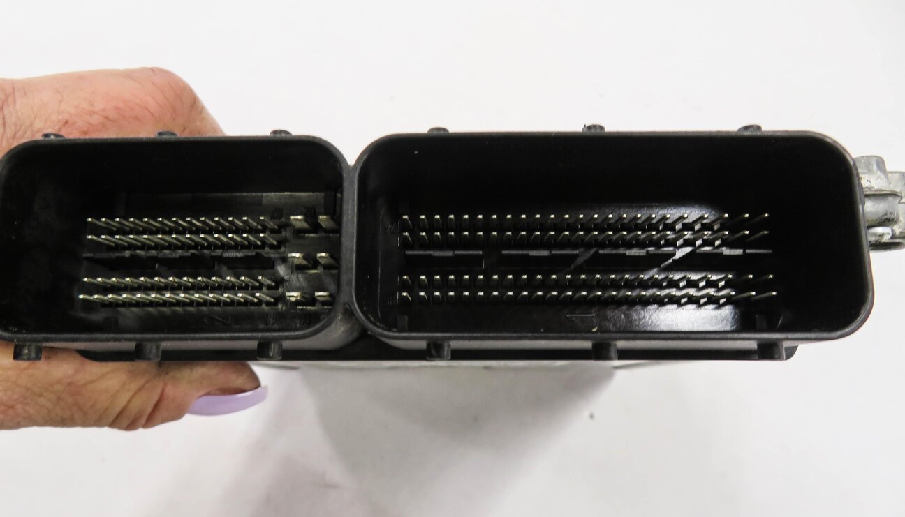 Thumbnail 6: 09-12 MERCEDES GL350 R320 (X164 W251) 3.0L OM642 DIESEL ENGINE CONTROL MODULE