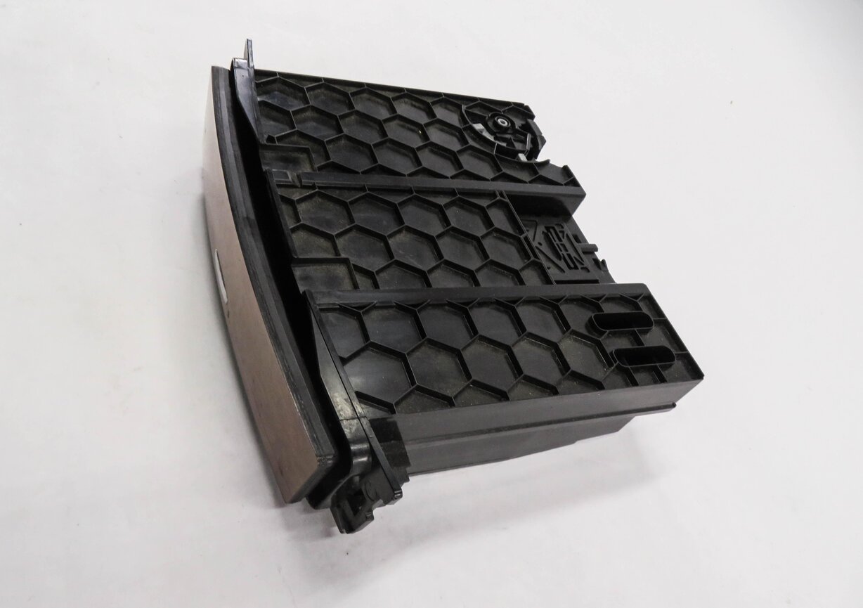 Thumbnail 4: 2009 MERCEDES GL320 (X164) FRONT DASH STORAGE TRAY COMPARTMENT (BIRDS EYE WOOD)