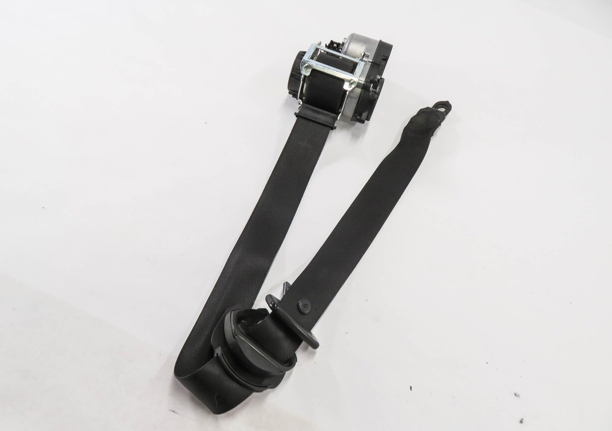 2009 MERCEDES GL320 GL450 GL550 (X164) LEFT DRIVER SEATBELT RETRACTOR (BLACK)