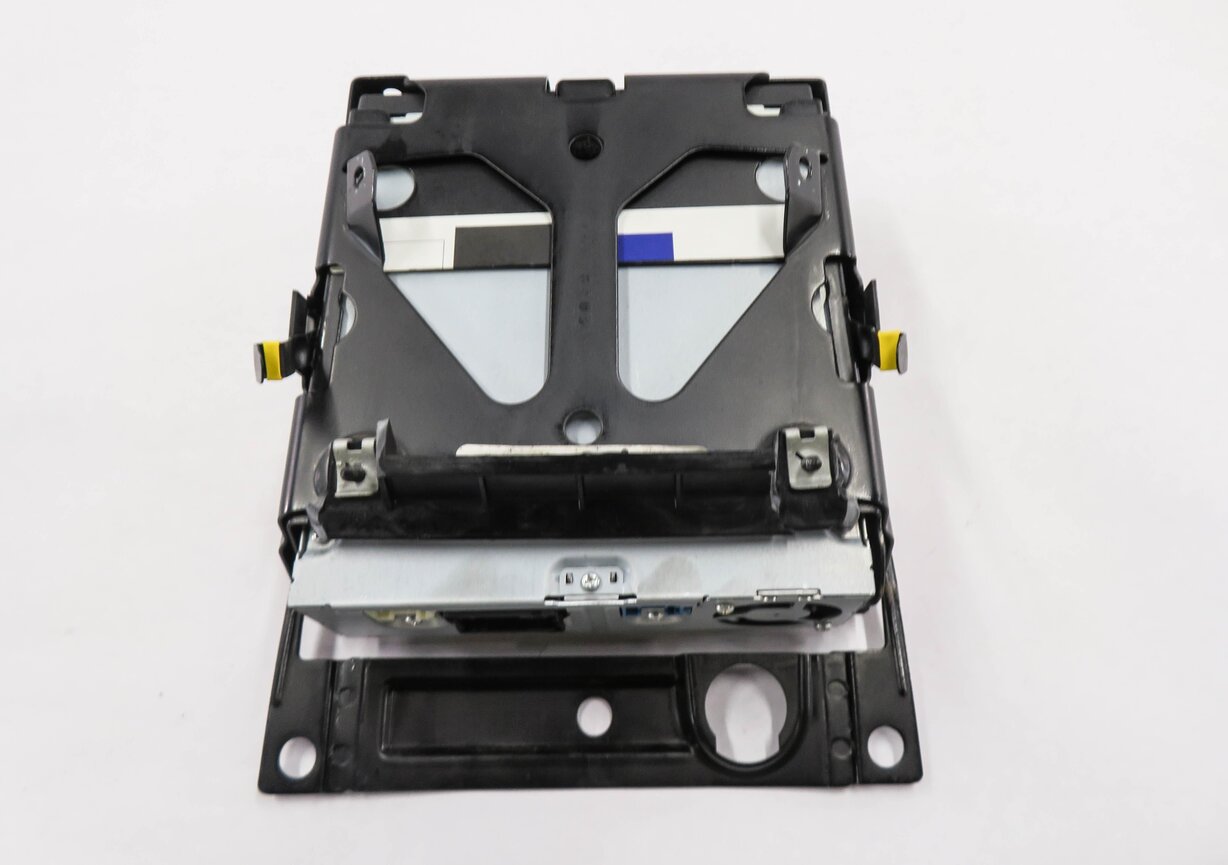 Thumbnail 6: 2009 MERCEDES GL320 GL450 GL550 GLK350 ML320 ML350 ML550 - REAR DVD VIDEO PLAYER