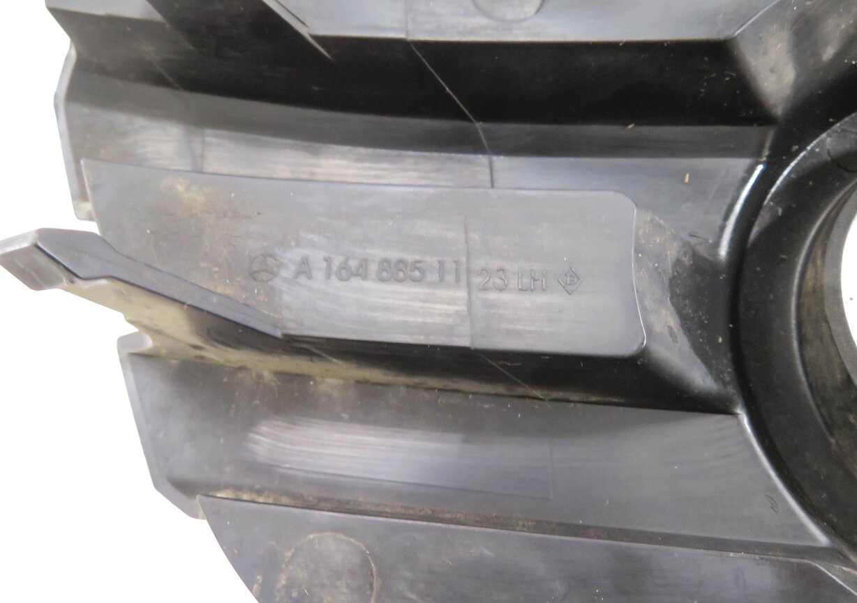 Thumbnail 7: 2009 MERCEDES GL320 (X164) LEFT FRONT DRIVER FOGLIGHT GRILLE TRIM