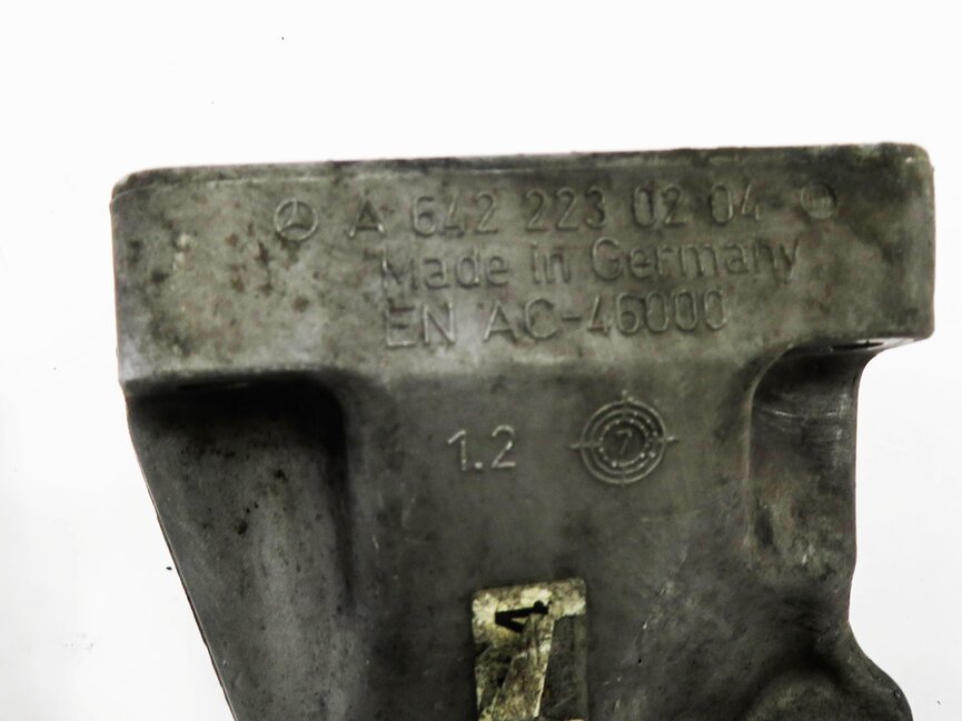 Thumbnail 7: 2009 MERCEDES GL320 (X164) 3.0L OM642 DIESEL ENGINE MOTOR MOUNT BRACKET SET-2