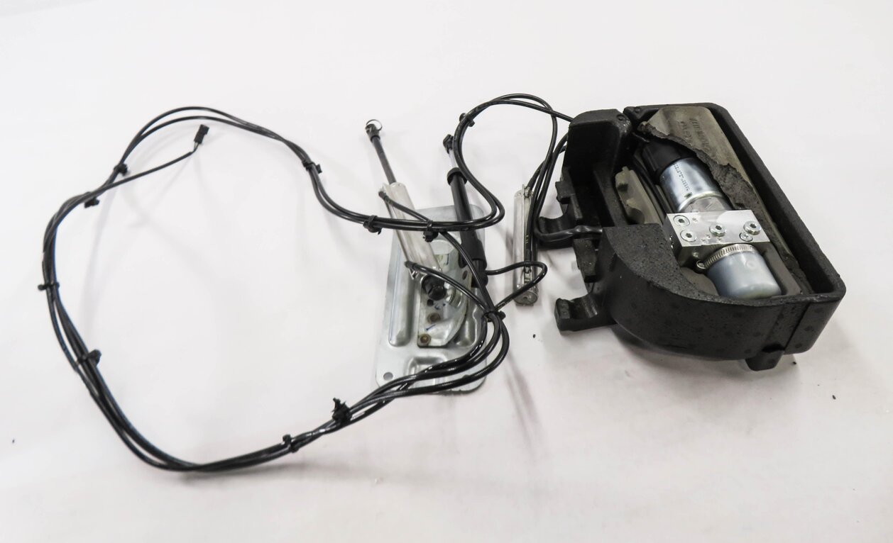 2007-2009 MERCEDES GL320 GL450 GL550 (X164) REAR TRUNK LIFT MOTOR w/ RAM & LINES