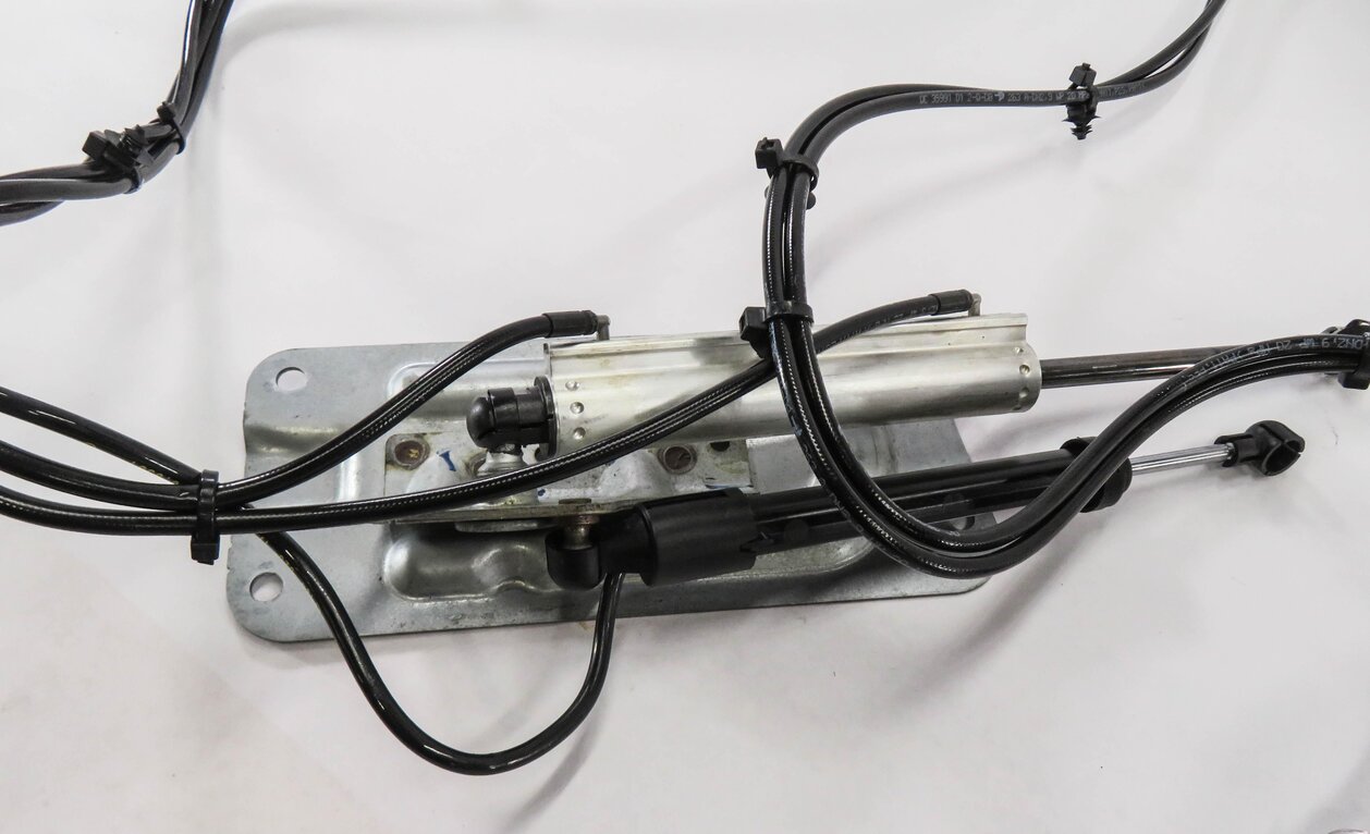 Thumbnail 6: 2007-2009 MERCEDES GL320 GL450 GL550 (X164) REAR TRUNK LIFT MOTOR w/ RAM & LINES