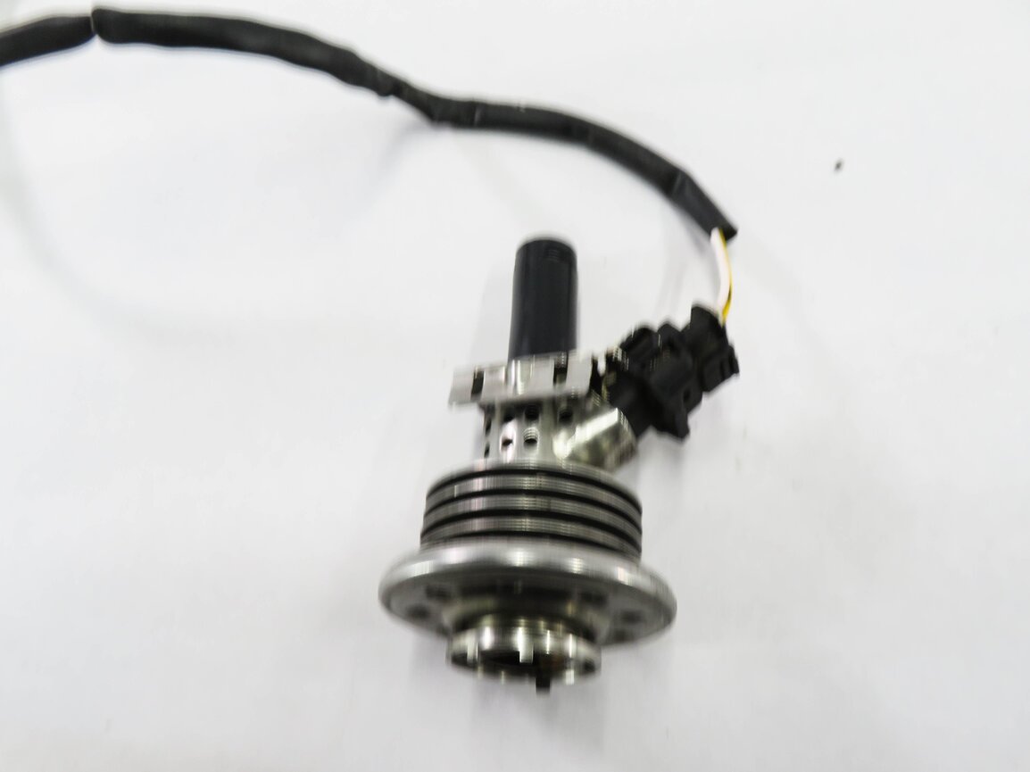 Thumbnail 7: 2009 MERCEDES GL320 (X164) 3.0L OM642 DIESEL - DEF EXHAUST FLUID INJECTOR NOZZLE