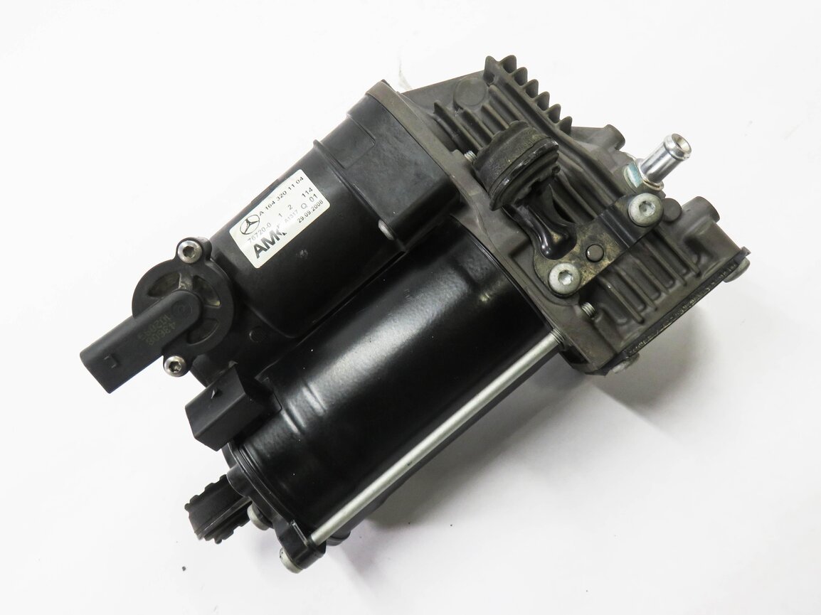 06-11 MERCEDES GL350 GL450 GL550 ML320 ML350 ML500 - AIR SUSPENSION COMPRESSOR