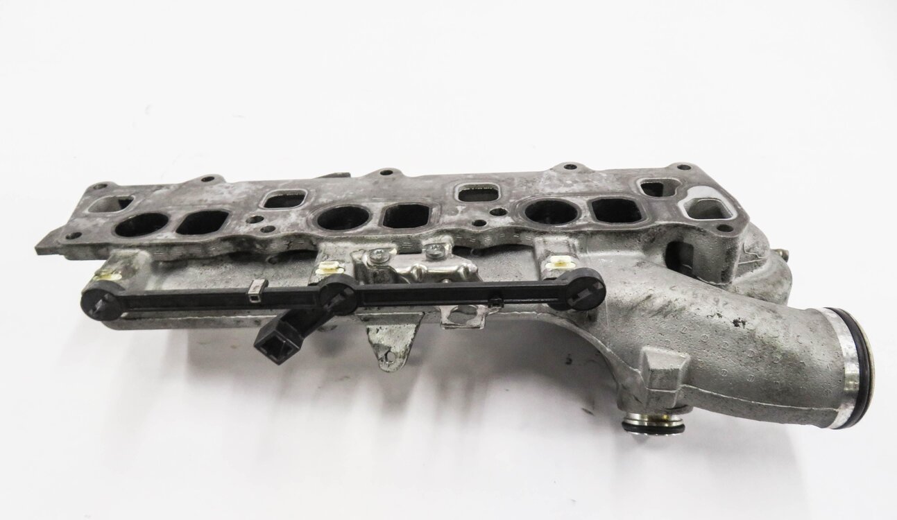 Thumbnail 7: 09-17 MERCEDES GL320 GL350 ML320 ML350 E350 3.0L DIESEL - RIGHT INTAKE MANIFOLD