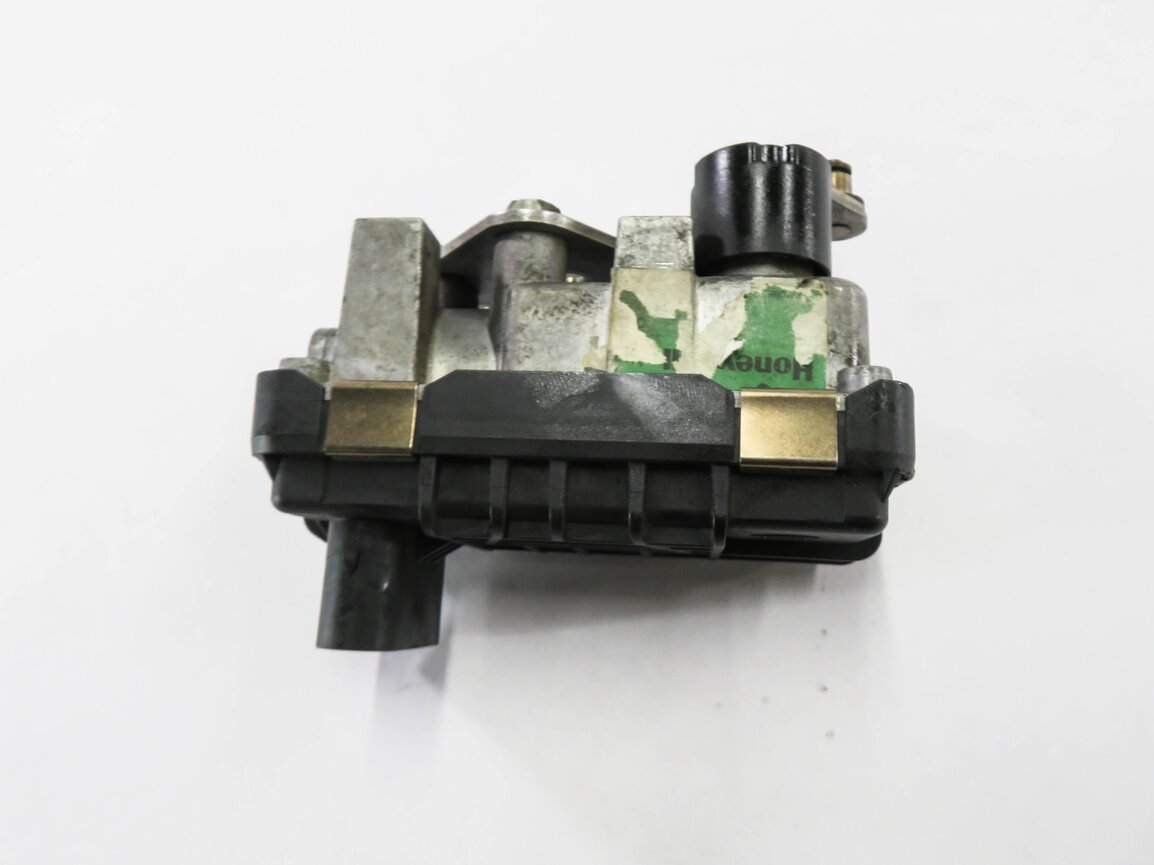 Thumbnail 10: 2009 MERCEDES GL320 (X164) 3.0L OM642 DIESEL ENGINE TURBOCHARGER ACTUATOR MOTOR