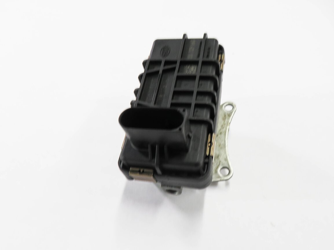 Thumbnail 7: 2009 MERCEDES GL320 (X164) 3.0L OM642 DIESEL ENGINE TURBOCHARGER ACTUATOR MOTOR