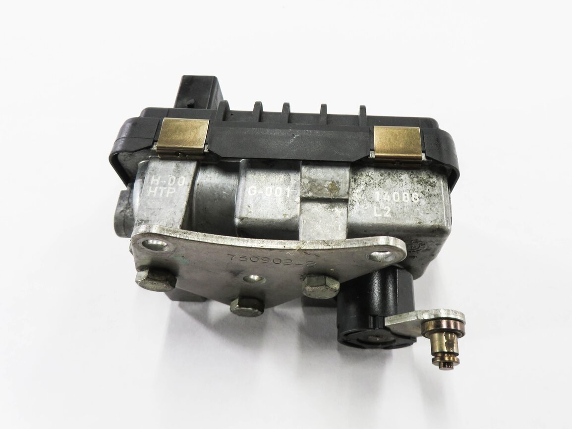 Thumbnail 8: 2009 MERCEDES GL320 (X164) 3.0L OM642 DIESEL ENGINE TURBOCHARGER ACTUATOR MOTOR