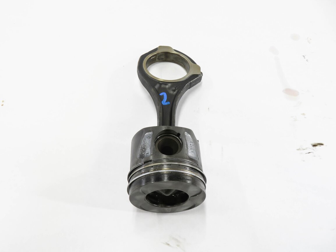 Thumbnail 2: 2007-2009 MERCEDES E320 GL320 ML320 (W164 W211 X164) DIESEL - LEFT PISTON w/ ROD