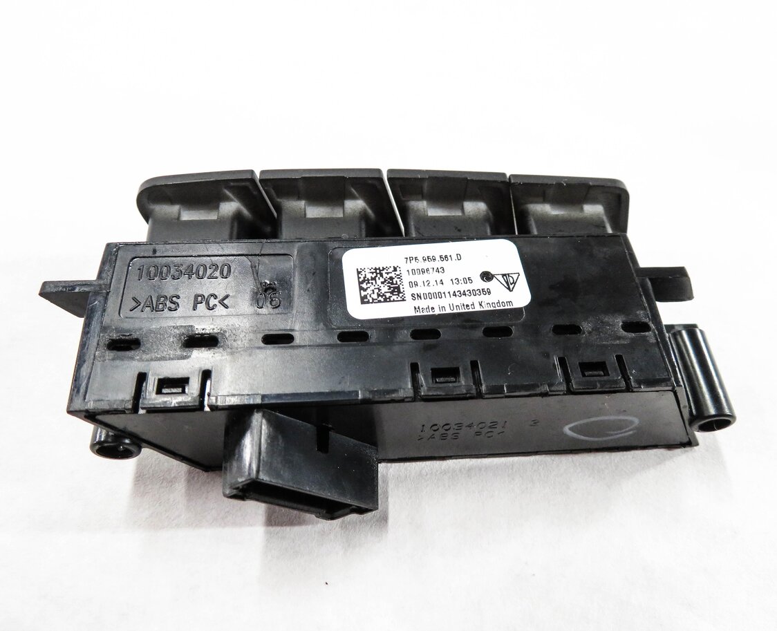 Thumbnail 3: 2016 PORSCHE CAYENNE (958) RIGHT FRONT PASSENGER MEMORY SEAT POSITION SWITCH
