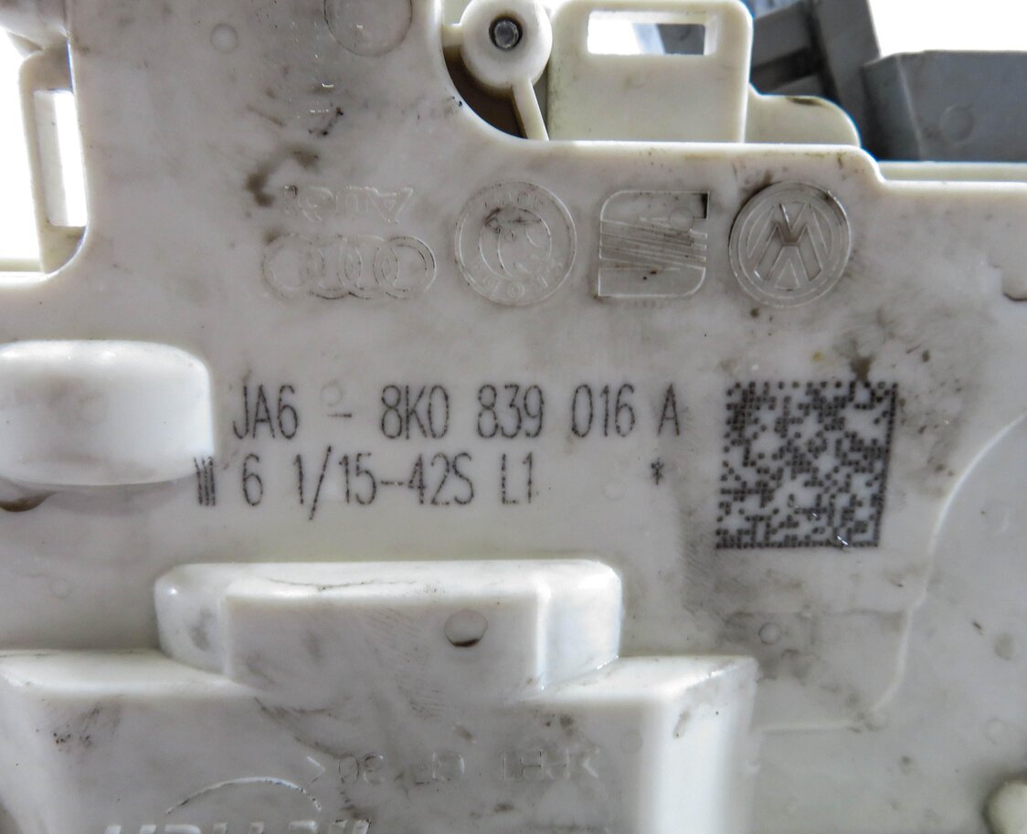 Thumbnail 4: 09-18 AUDI / PORSCHE - A4 S4 Q5 CAYENNE PANAMERA - RIGHT REAR DOOR LOCK LATCH