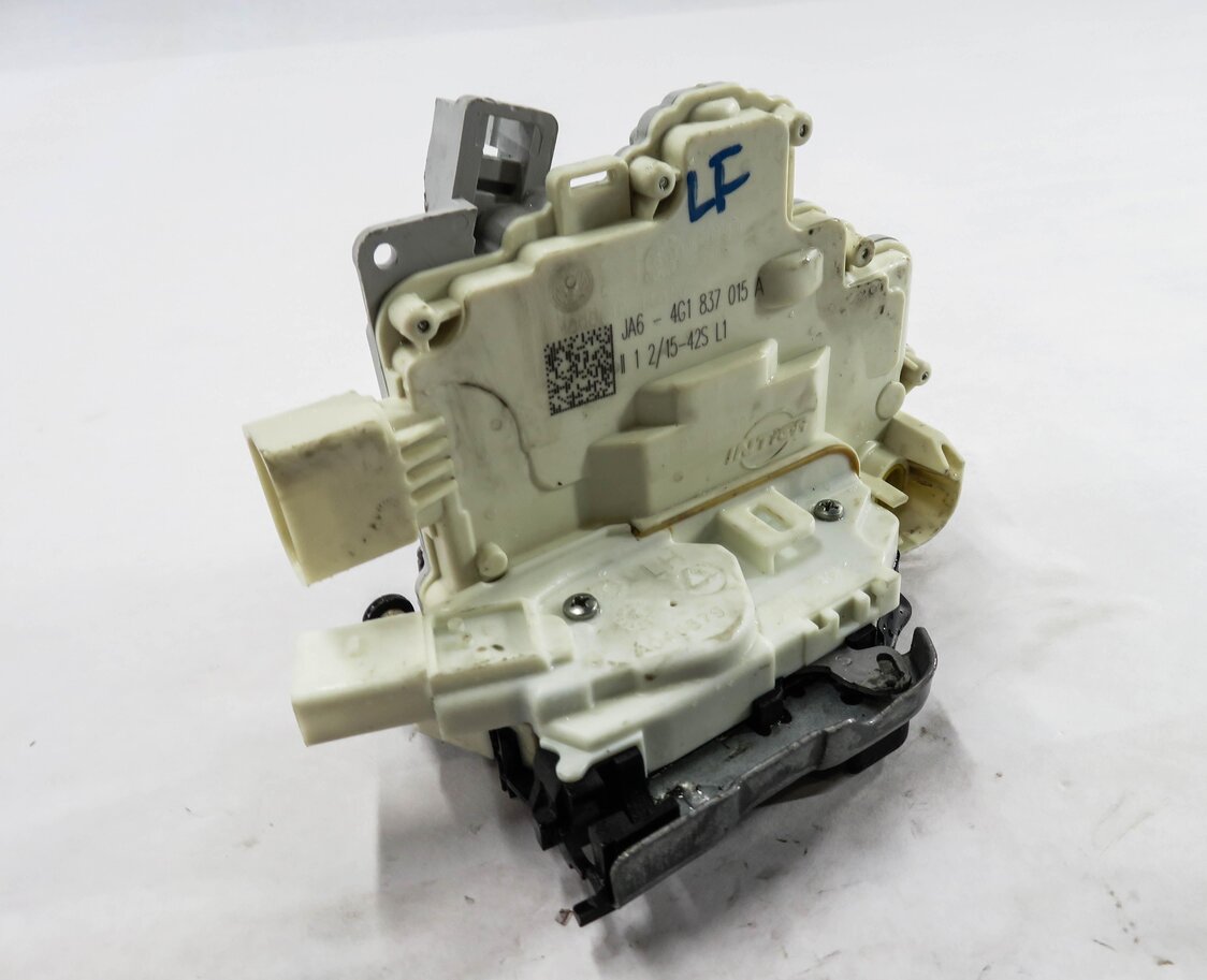 09-18 AUDI / PORSCHE - A4 A5 Q5 S4 TT CAYENNE PANAMERA TOURAEG DRIVER DOOR LATCH
