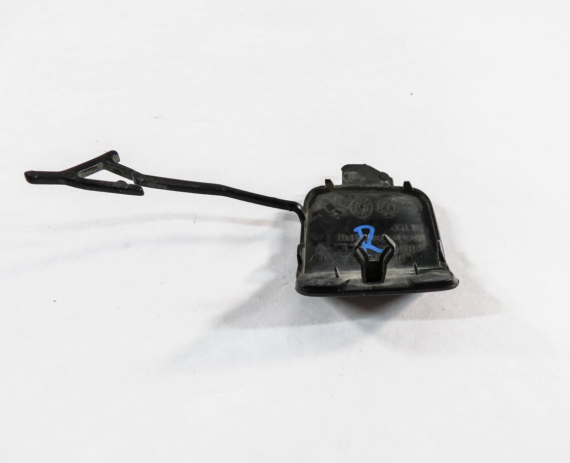Thumbnail 4: 2016 PORSCHE CAYENNE (958) RIGHT PASSENGER REAR TOW HOOK COVER TRIM (BLACK)