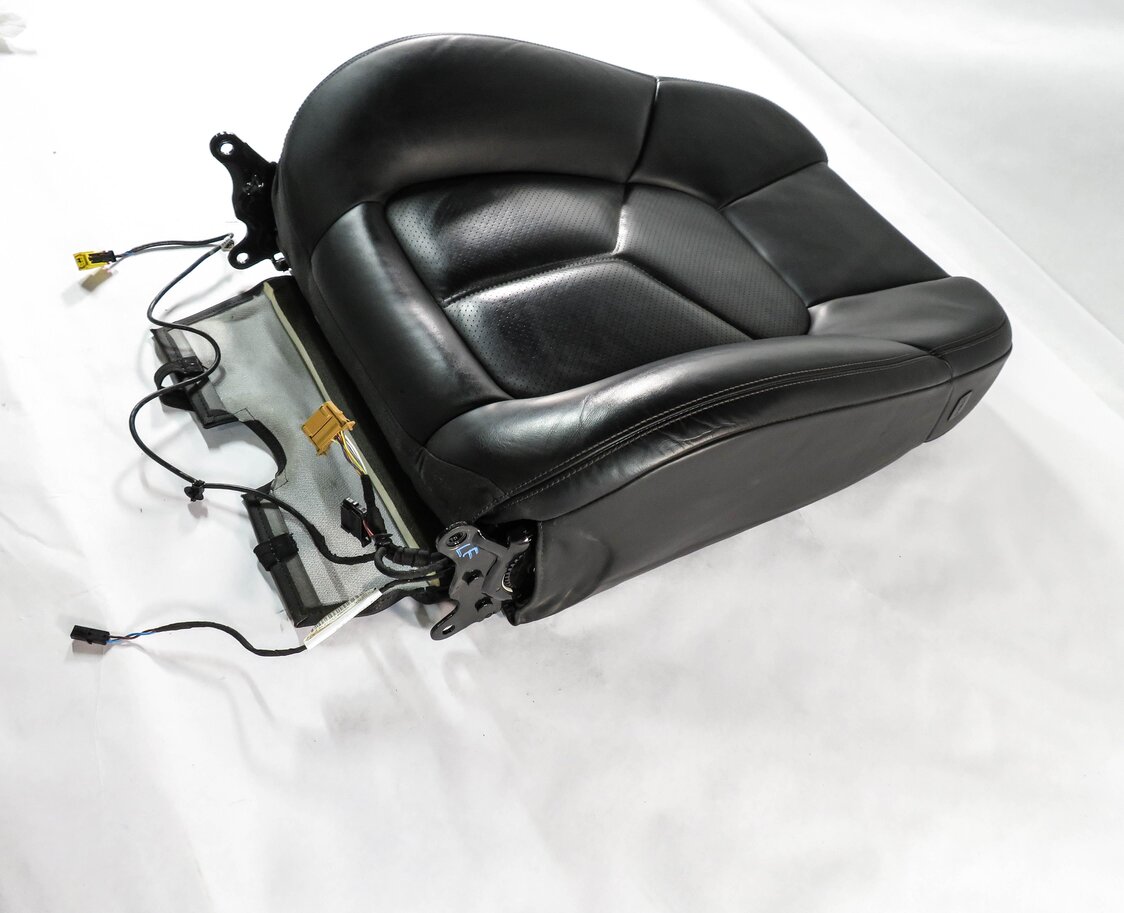 Thumbnail 2: 2016 PORSCHE CAYENNE (958) DRIVER - UPPER TOP HEATED SEAT CUSHION (BLACK)