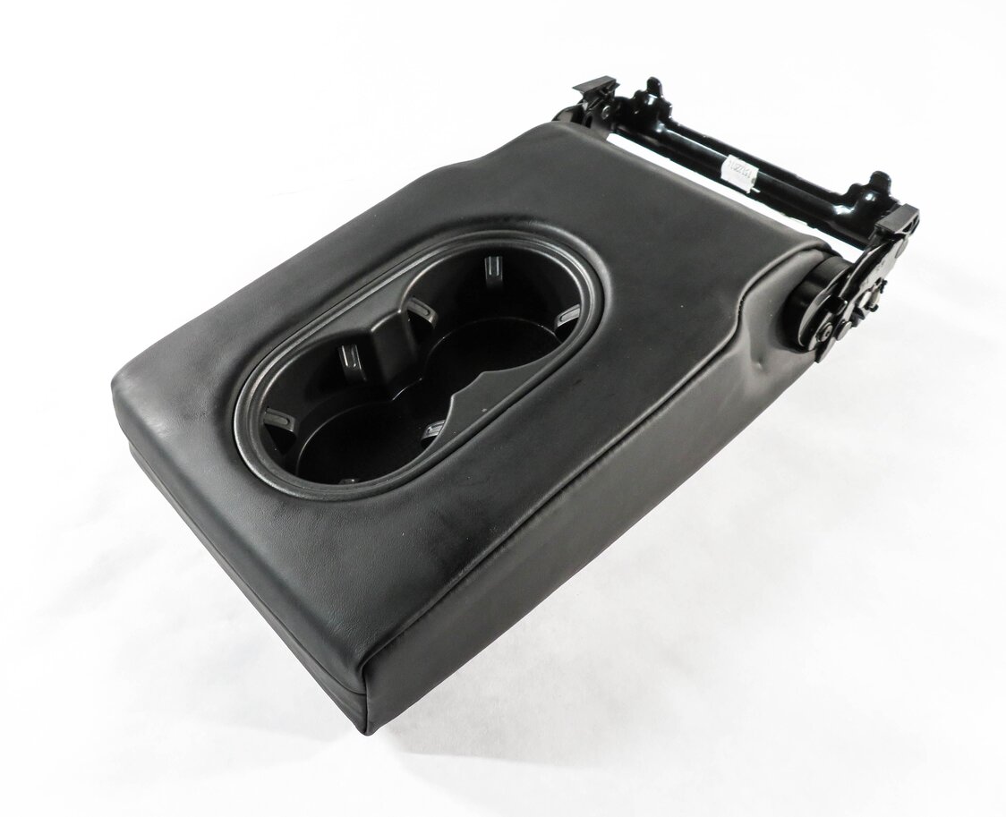 Thumbnail 2: 2016 PORSCHE CAYENNE (958) REAR SEAT CUP HOLDER ARMREST (BLACK LEATHER)