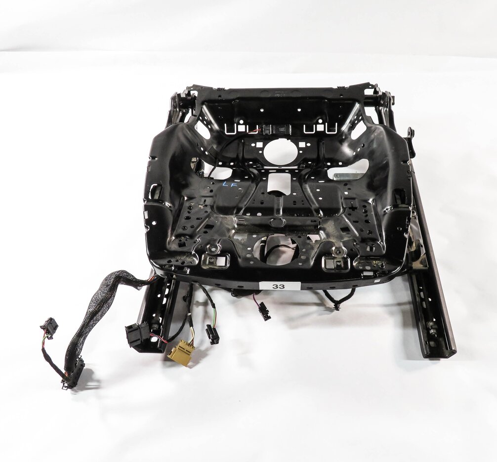Thumbnail 3: 2015-2016 PORSCHE CAYENNE (958) DRIVER - COMFORT SEAT TRACK w/ MOTORS (MEMORY)